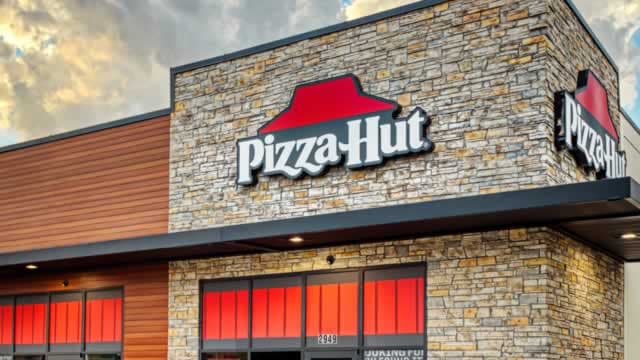 Cyclospora outbreak tied to Taco Bell will steal the spotlight from Yum Brands' earnings