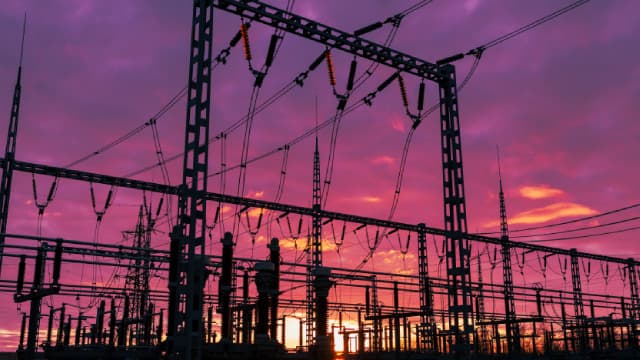NextEra, Dominion in talks over tie-up to create $400 billion US utility giant, FT reports