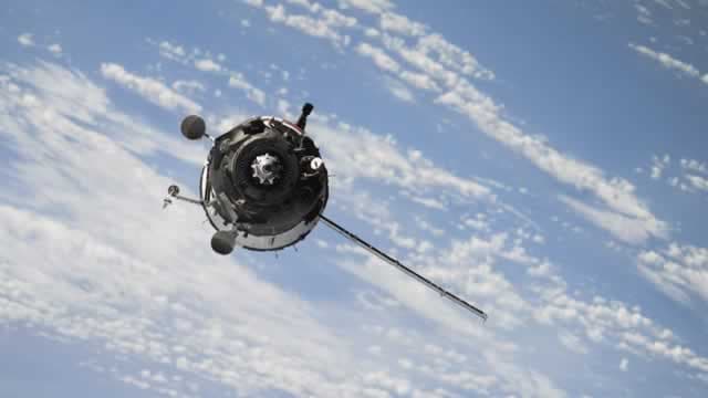 Blue Origin Rocket Stumbles on First Commercial Mission