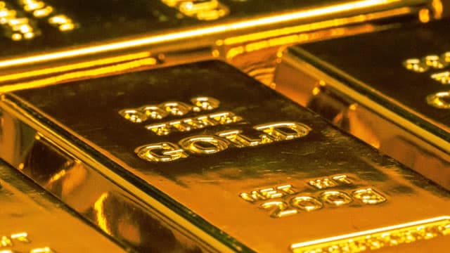 Gold Edges Higher After Trump Says U.S. Will Extend Cease-Fire Deadline