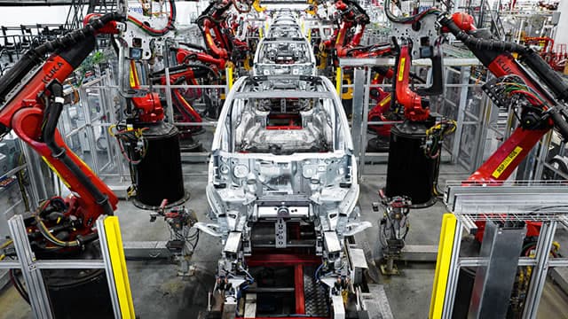 Tesla Stock Shrugs as Musk Launches Cheaper Cybertruck. There's a Concern.