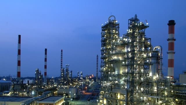 Occidental, Chevron Stocks Slip. Iranian Officials Contacted U.S., Report Says.