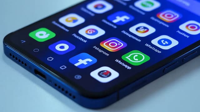Meta says it has taken down 756,000 Australian teen accounts as ban enforcement looms